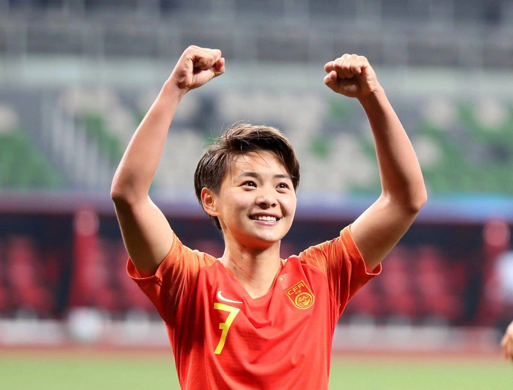 继高分神片触不成及 以后，奥利维埃·纳卡什与埃里克·托莱达诺两位法国导演合作执导的又一部法度温情笑剧：尽是灾害的婚礼准备，缝隙百出的勾当现场，加上一个温馨扫尾的不测终局...热心而励志。在方才发布的第43届法国凯撒片子奖提名名单中，本片荣获最好影片、最好导演、最好男主等10项提名...